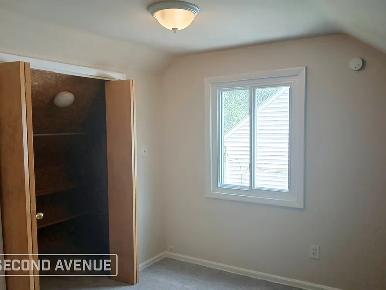 2401 N Taylor Rd — Photo 8