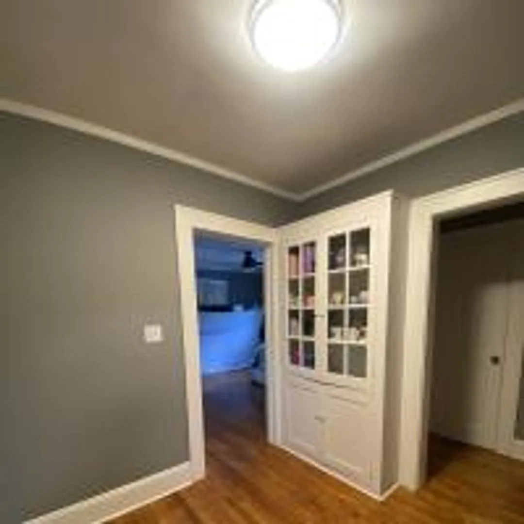 321 E Fifth St — Photo 3