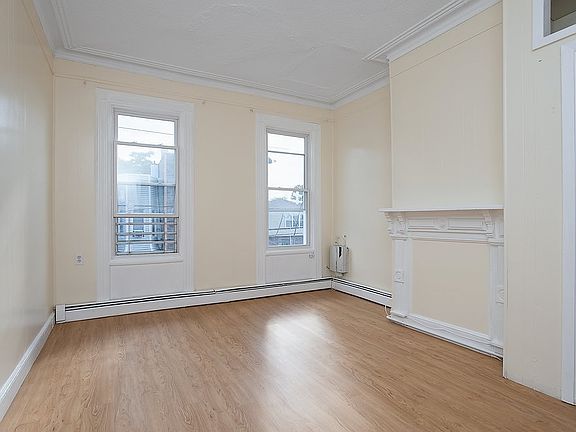 5th image of 235 Webster Ave