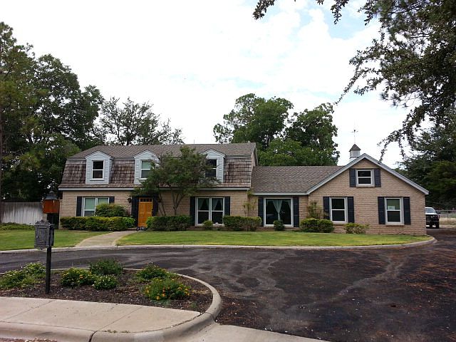 1st image of 50 Knoll Cir