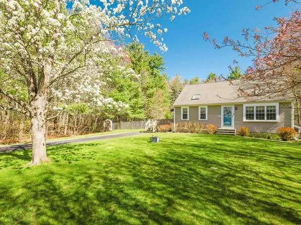 145 Shag Bark Rd, Taunton, MA 02780