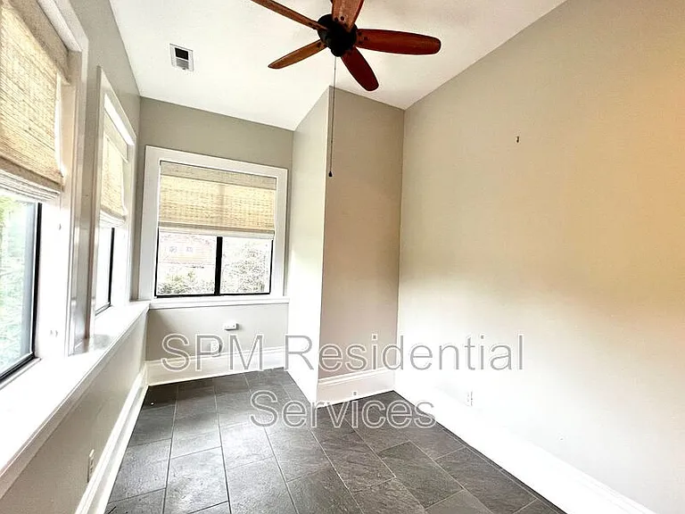 102 N 17th St — Photo 3