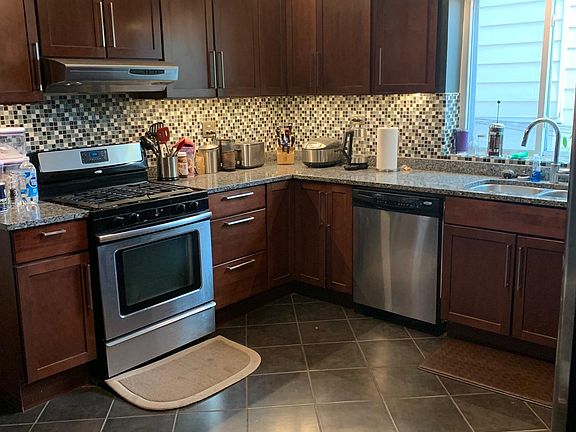 5th image of 2438 N Campbell Ave #1