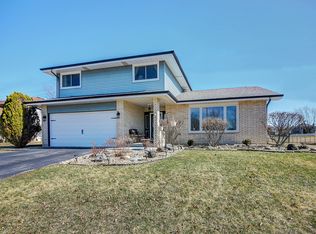 16331 Tanbark Dr, Tinley Park, IL 60477