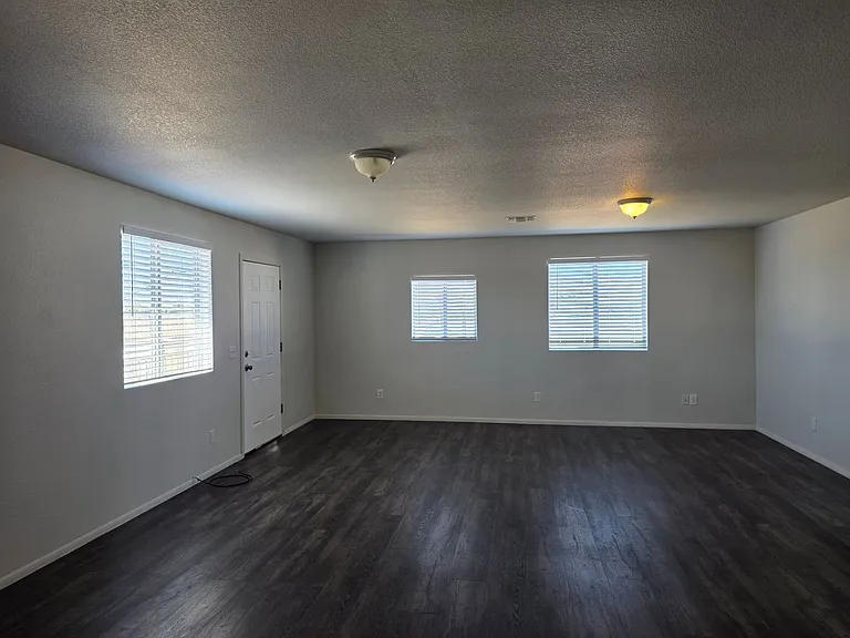 346 Rio Grande Ct — Photo 6