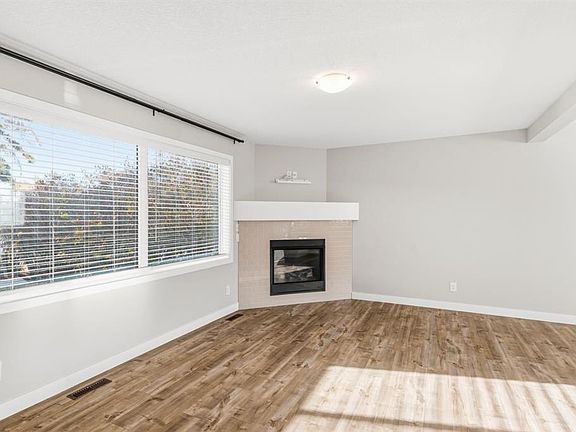 3rd image of 311 E Killarney Glen Ct SW