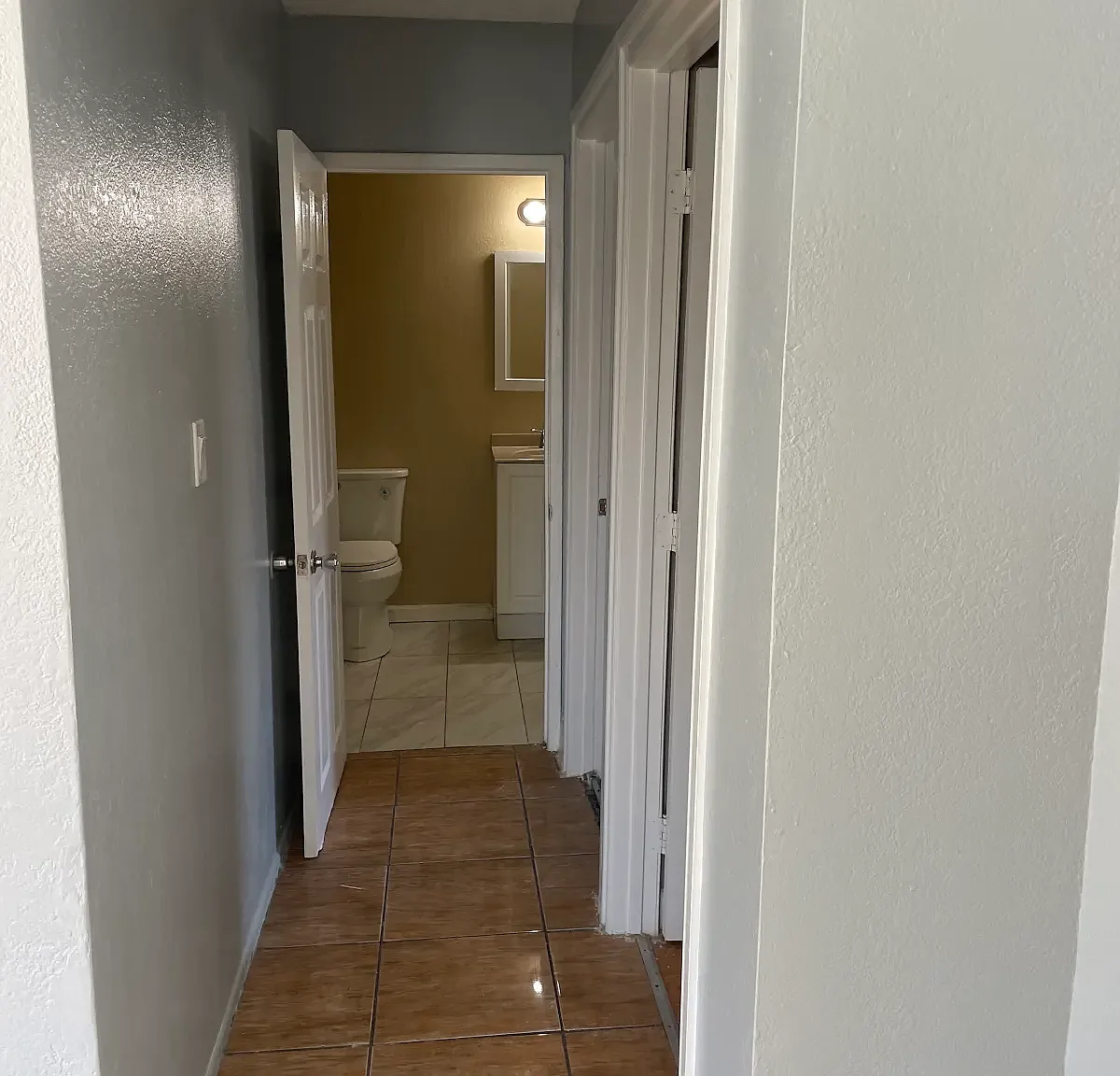 3 bed, 1200 sqft, $3,300 — Photo 4