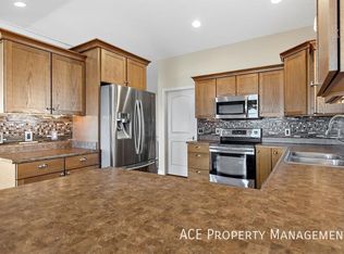 4904 Misty Woods Ln, Rapid City, SD 57701