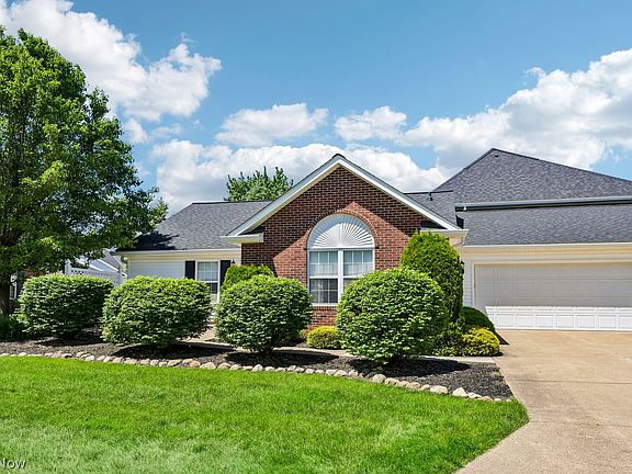 2nd image of 2001 Marsh Ln