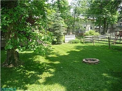 3rd image of 170 Cottswold Dr