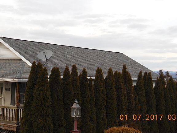 3rd image of 325 Beech St S