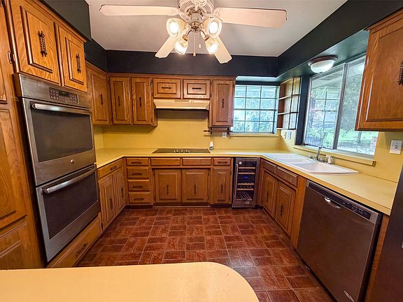 2nd image of 100 Dubb Ln