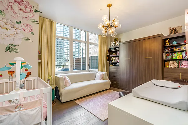 Rented by Compass | media 21