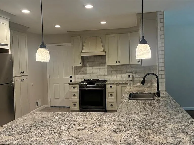 1744 Oak Ridge Way — Photo 7
