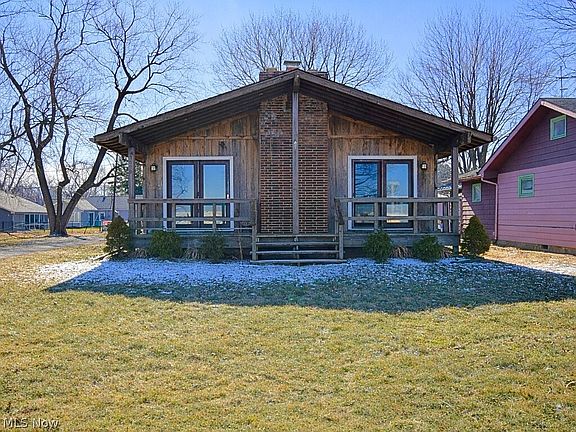 2nd image of 9090 Headlands Rd