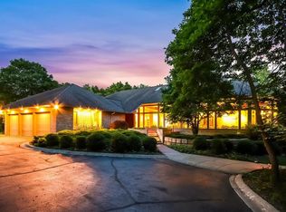 2072 Valleyview Dr, Ann Arbor, MI 48105