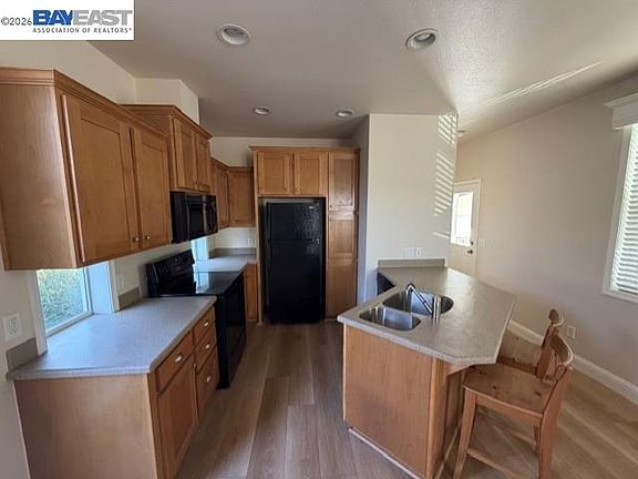 4th image of 3263 Vineyard Ave Spc 200