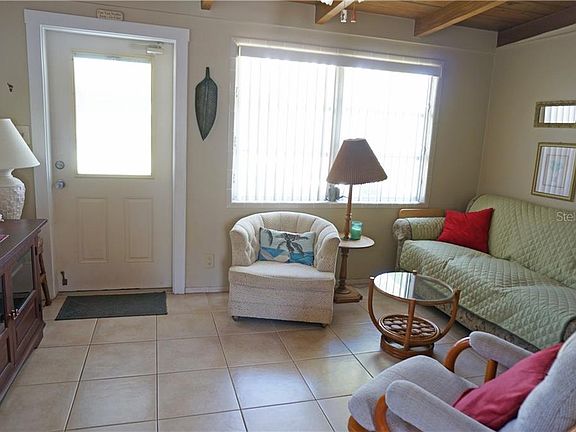 3rd image of 1385 Gulf Blvd APT 15