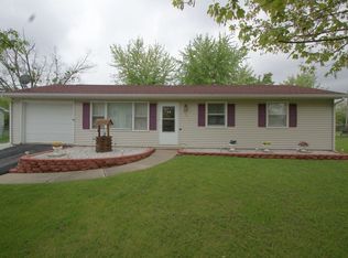 616 Oxford Rd, Valparaiso, IN 46385