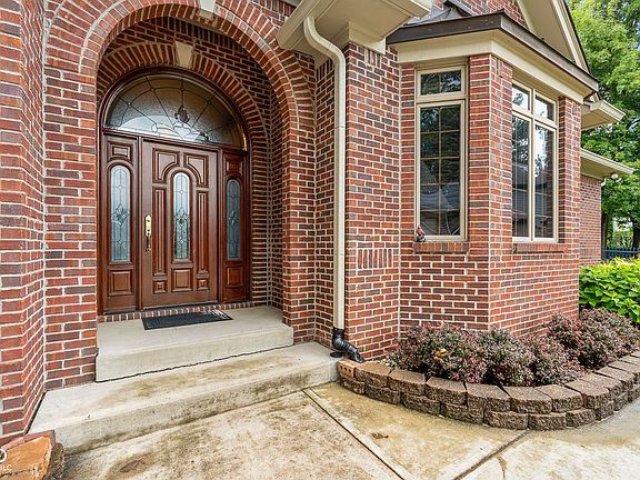 3rd image of 7722 Ashtree Ct