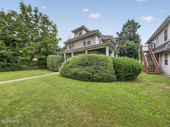 3rd image of 221 Bath Avenue