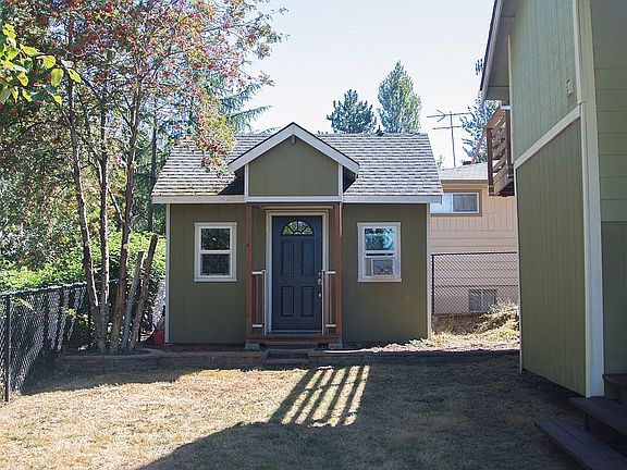 4th image of 1207 121st St E