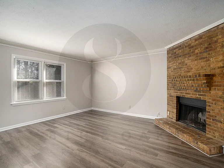 3027 Spruce Cir — Photo 6