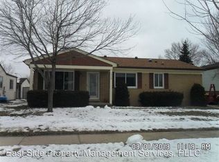 15729 Exeter Ct, Fraser, MI 48026