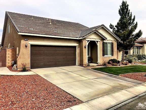 3rd image of 79886 Camden Dr