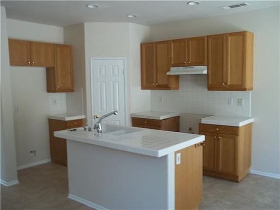 2nd image of 872 Panella Dr