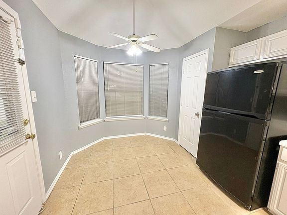 5th image of 2211 Woodland Oaks Dr
