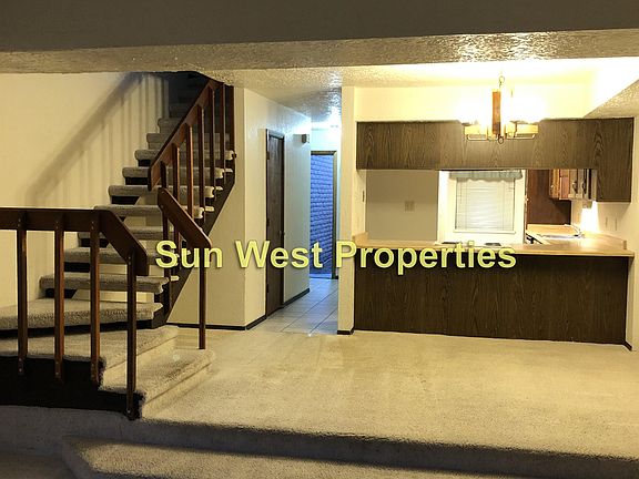 3rd image of 1074 E Navajo St