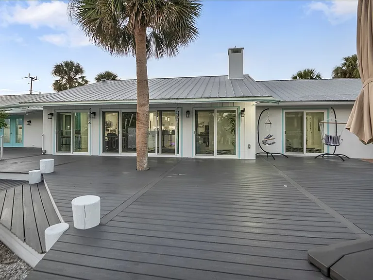 31 Lands End Ln — Photo 42