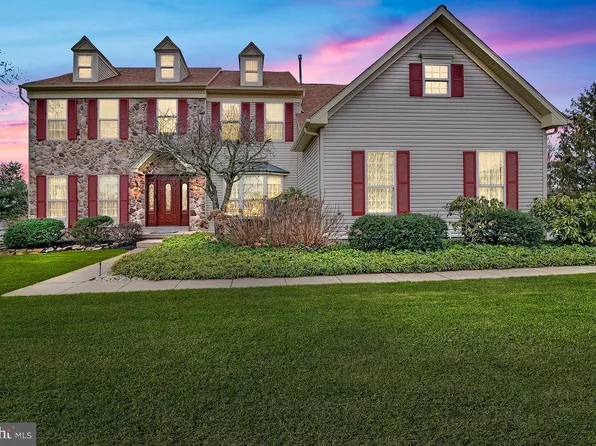 6 Green Ct, Columbus, NJ 08022
