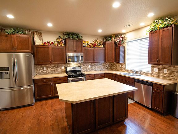 4th image of 4563 W Magrath Dr