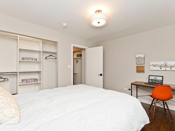 3rd image of 5538 N Sheridan Rd #202