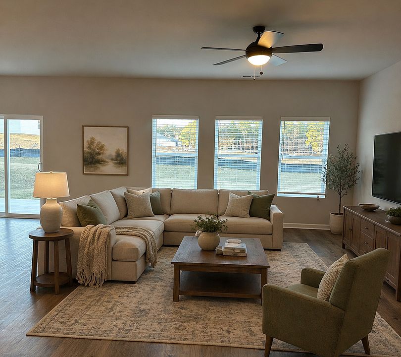 1st image of 184 Dogwood St