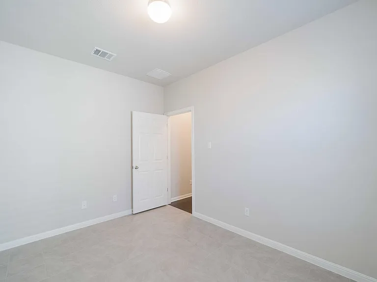 5912 Wolf Pack Dr — Photo 37