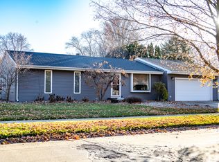 2705 Southwood Dr, Champaign, IL