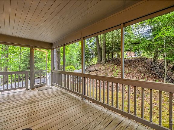4th image of 638 Riverwood Trail