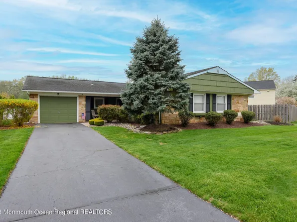 10 Ivanhoe Lane, Aberdeen, NJ 07747