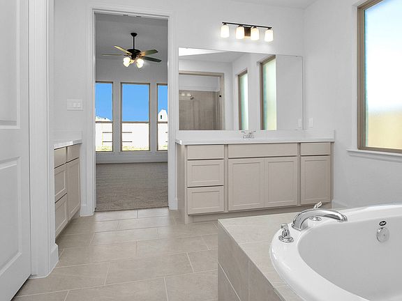 5th image of 21346 Manatee Rock Ln
