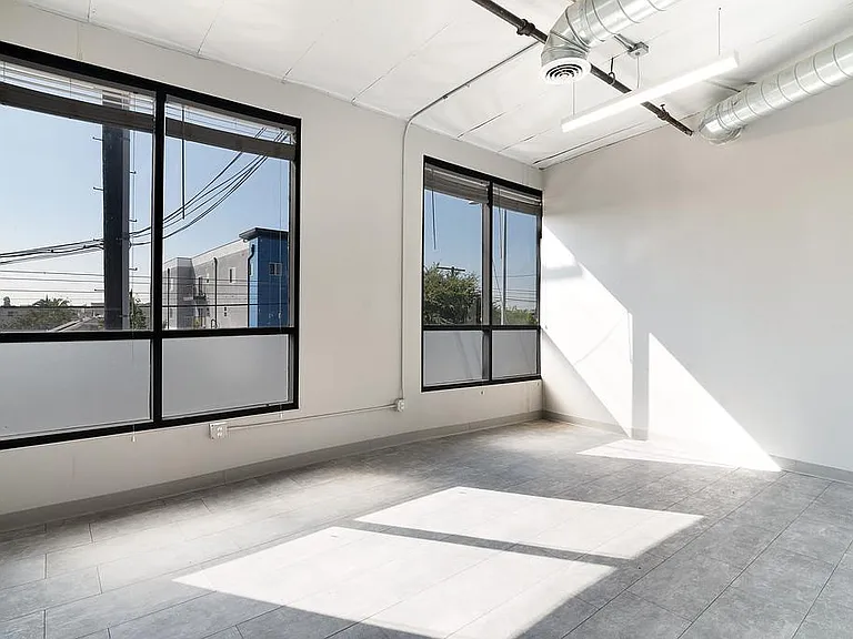 5265 Fountain Ave #2 — Photo 5
