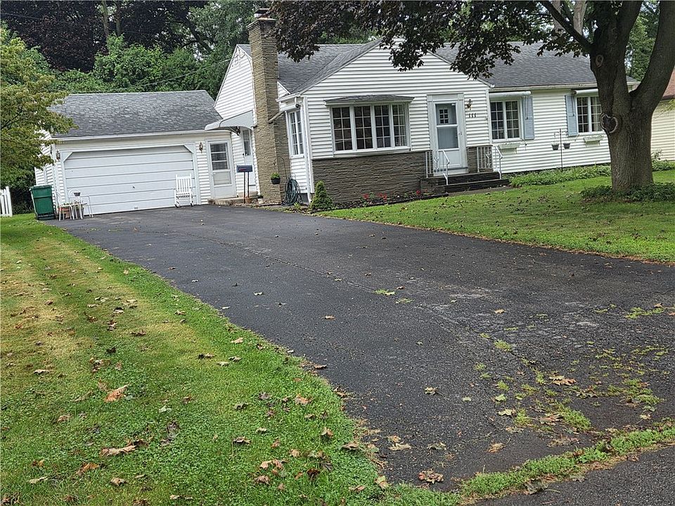 1st image of 111 Hastings Ln