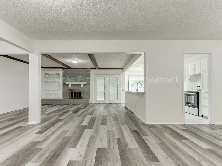 704 Pepperdine Ave — Photo 7