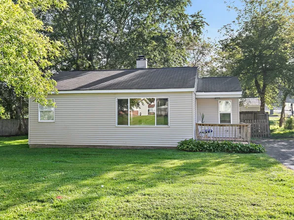 710 W Pheasant Trl, McHenry, IL 60051