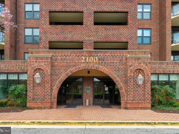 2100 Lee Hwy APT 422, Arlington, VA 22201
