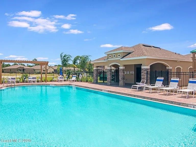 978 Remington Green Dr SE — Photo 10