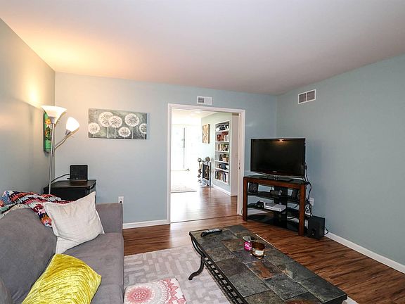 5th image of 2025 Calvin Cliff St #34