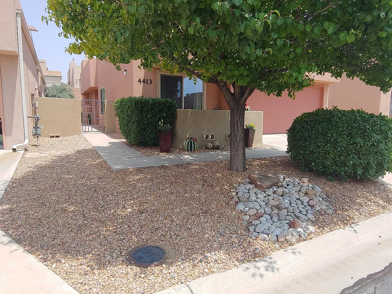 2 bed, 1280 sqft, $1,900 — Photo 1